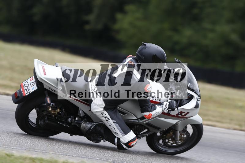 /32 07.07.2025 Plüss Moto Sport ADR/Einsteiger/backside